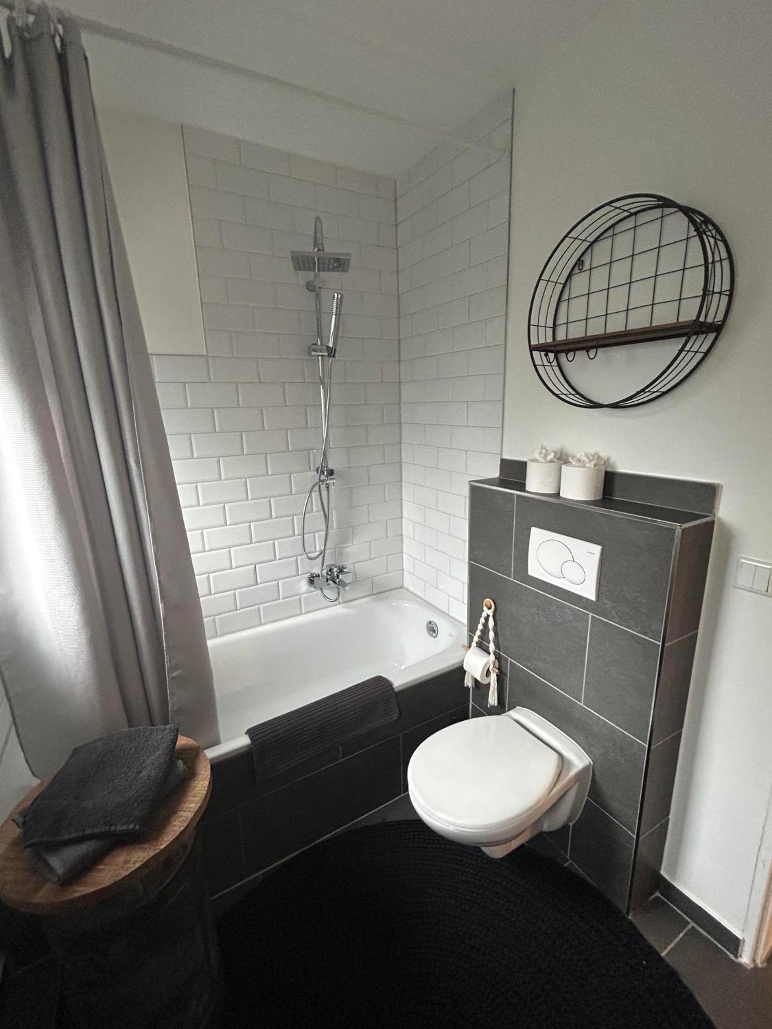 Cosy Bungalow-Apartment In Ruhiger Toplage - Naehe Duesseldorf Крефелд Екстериор снимка